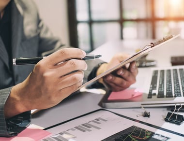 Set yourself up for success by creating a checklist for your next morning at work.